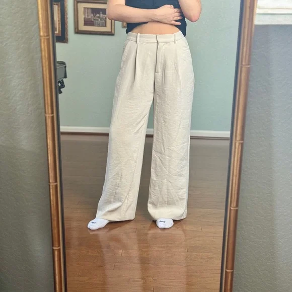 Abercrombie Cream High Rise Wide Leg Crepette Pant- Size 28 - Picture 5 of 12